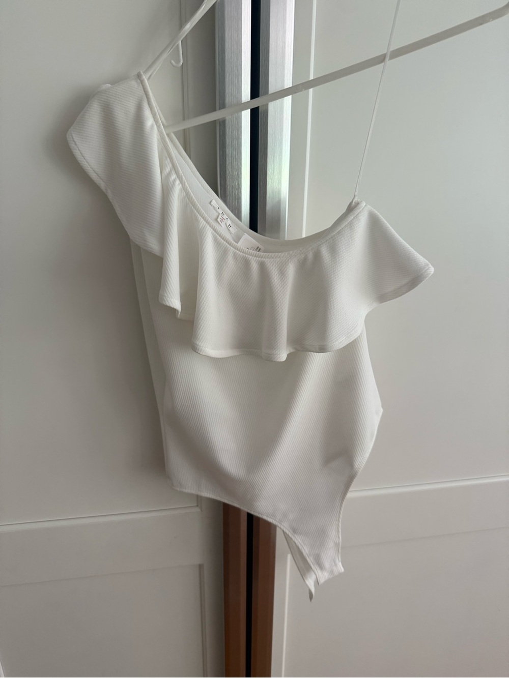 TCEC White One-Shoulder Ruffle Ribbed Bodysuit - NWT